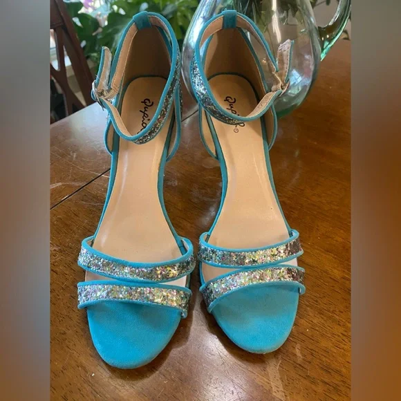 Glitter aqua ankle strap shoes ideal for parties and dance - Picture 3 of 5